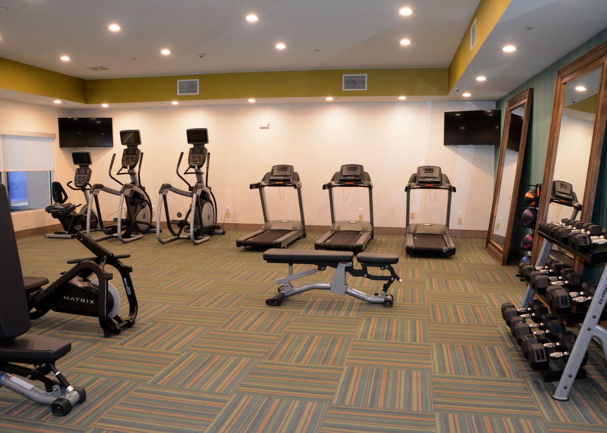Holiday Inn Express & Suites Pittsburgh - Monroeville by IHG — 5