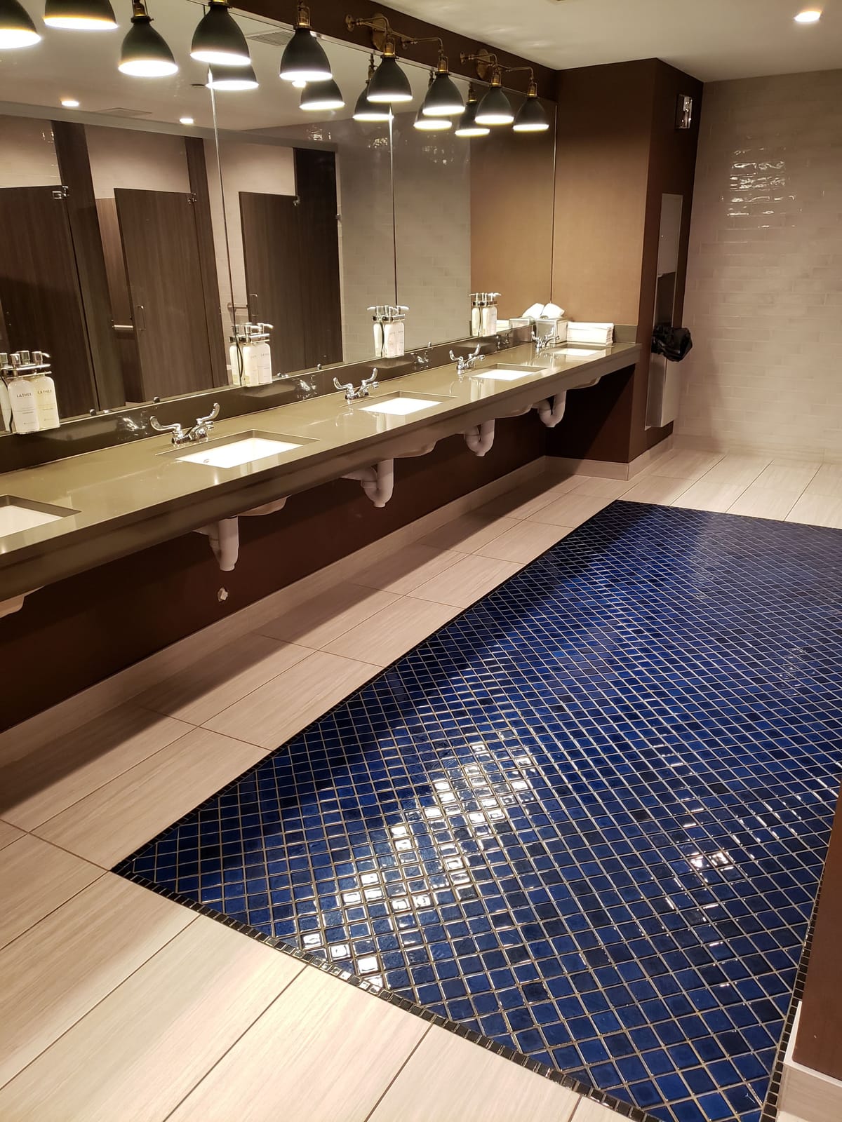 Joinery Hotel Pittsburgh, Curio Collection by Hilton — 5