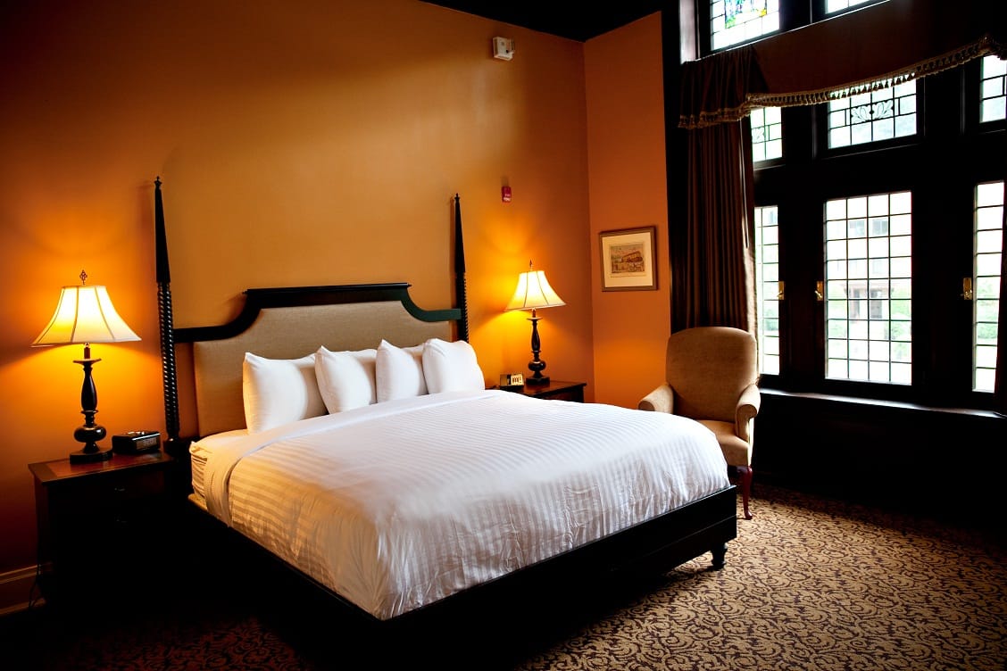 The Mansions On Fifth Luxury Hotel — 3