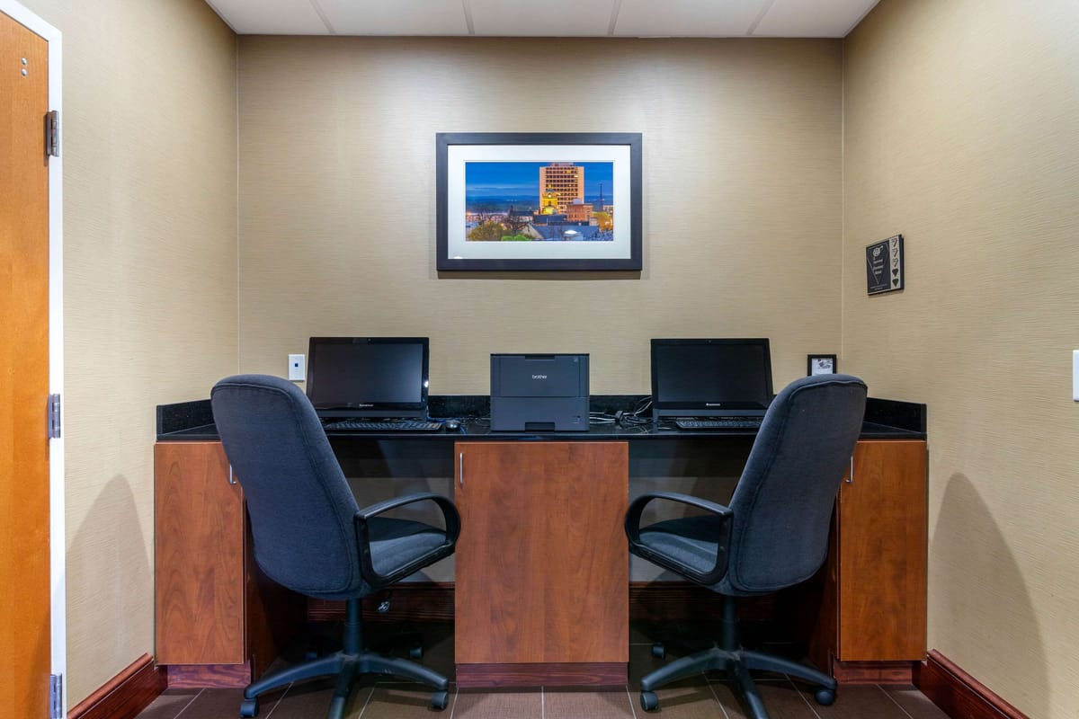 Comfort Inn & Suites Macon West — 5