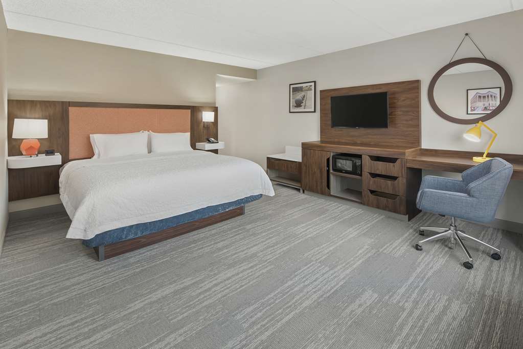 Hampton Inn & Suites Macon I-75 North — 2