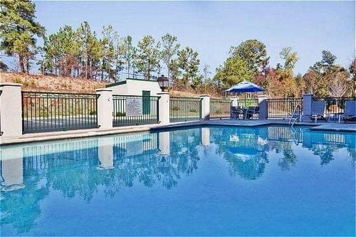 Holiday Inn Express & Suites Macon - I-475 by IHG — 4
