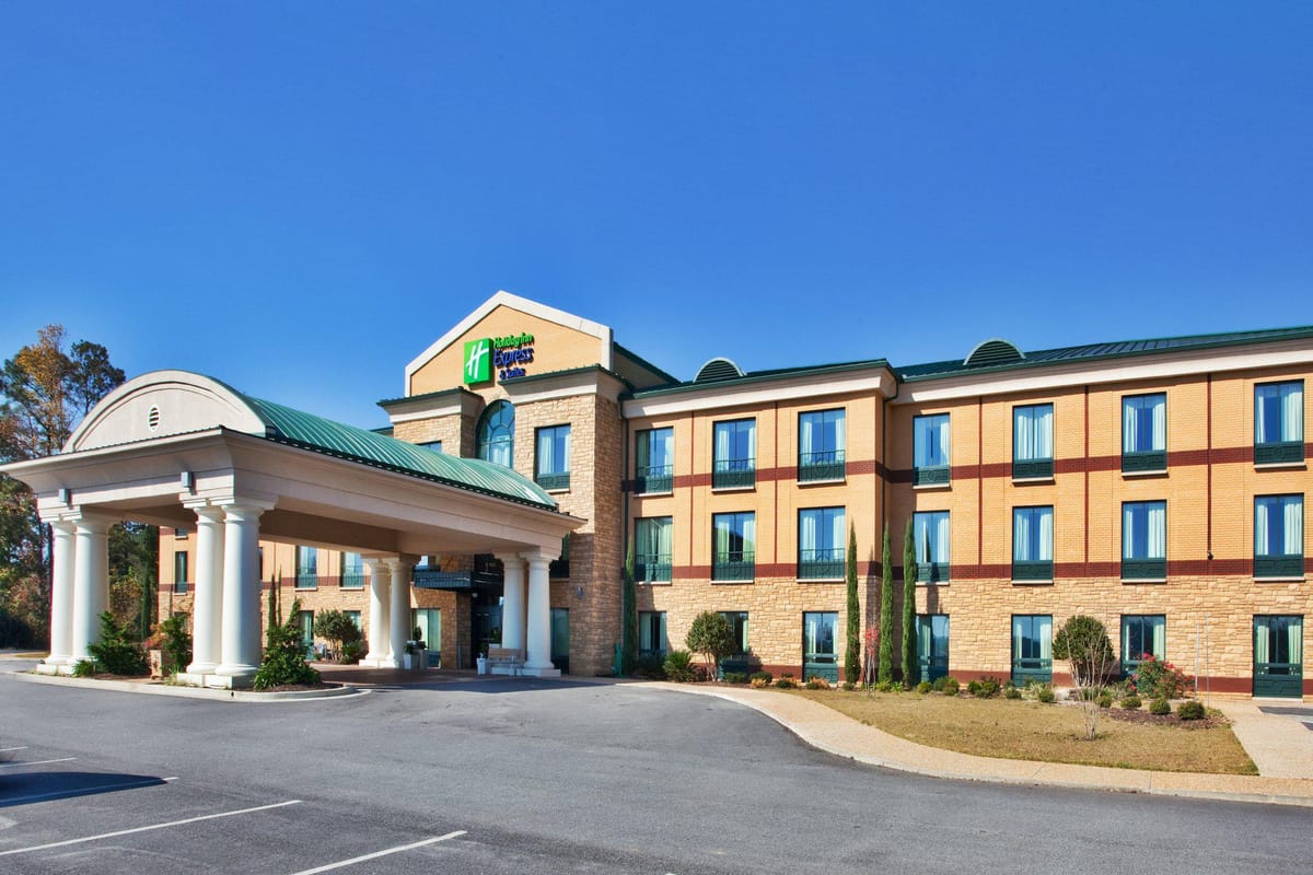 Holiday Inn Express & Suites Macon - I-475 by IHG — 5