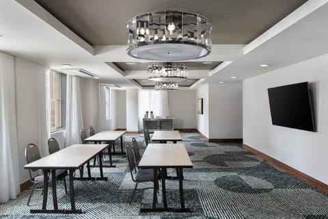 Hotel Forty Five, Macon, a Tribute Portfolio Hotel — 3