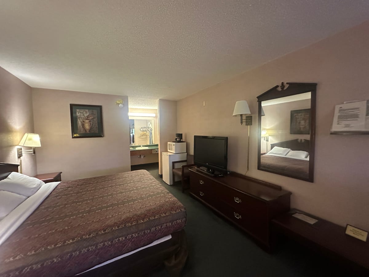OYO Hotel East Macon I-75 — 1