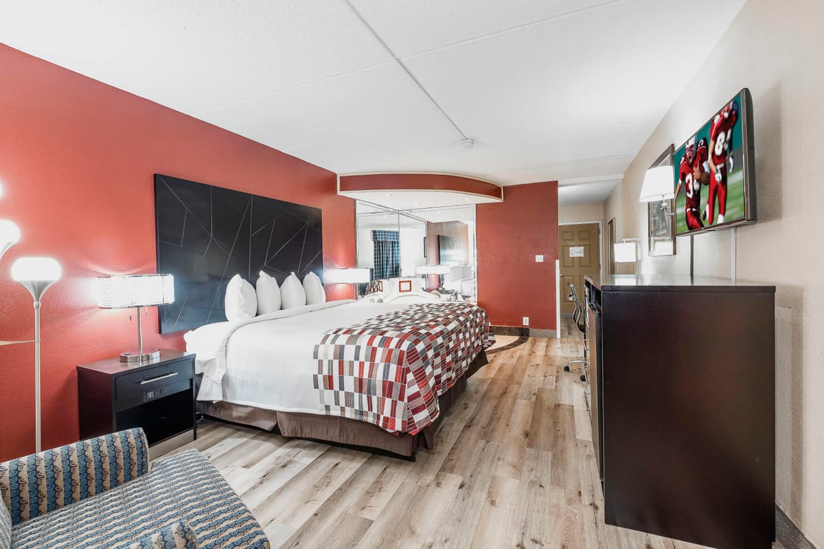 Red Roof Inn & Suites Macon — 2