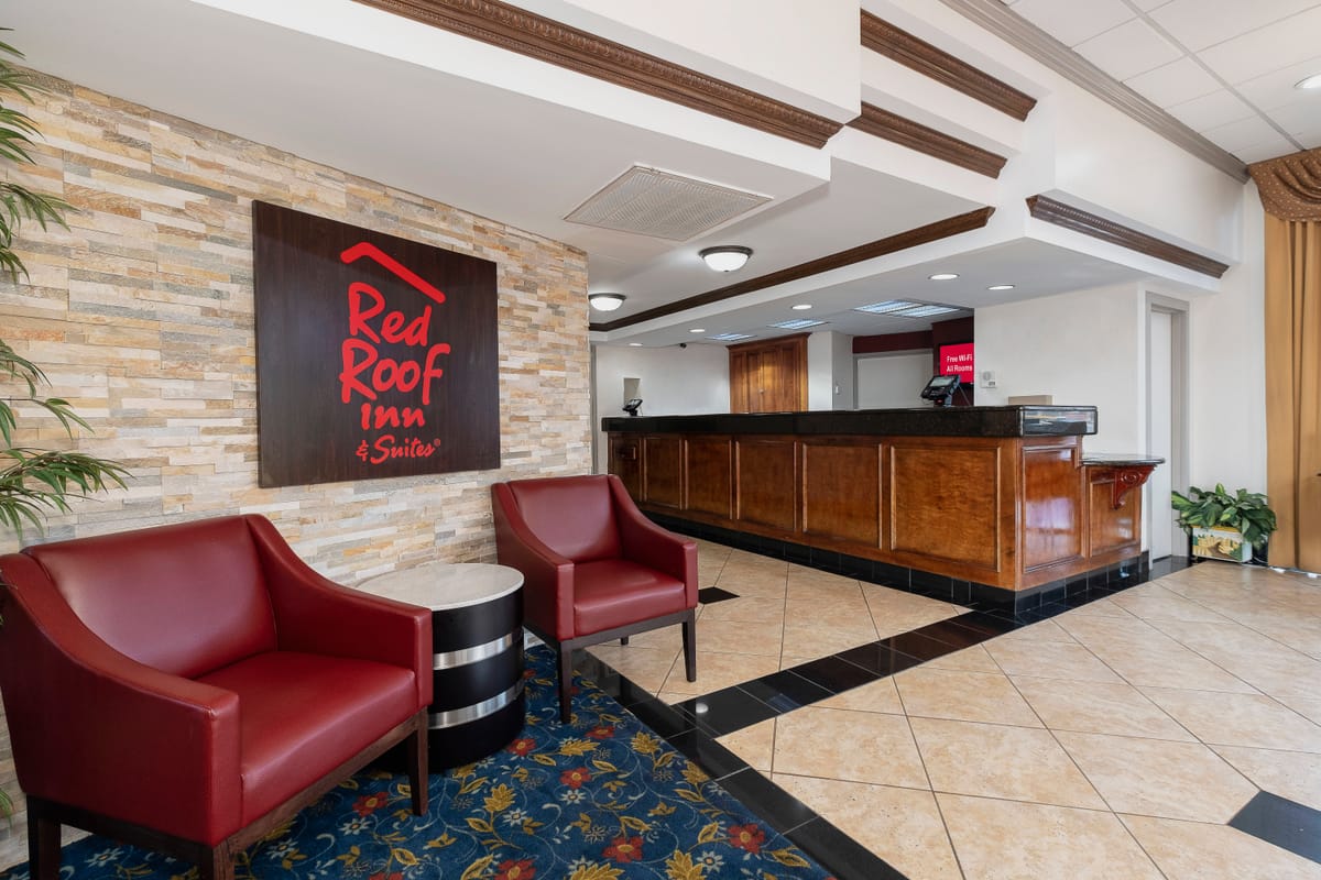 Red Roof Inn & Suites Macon — 4