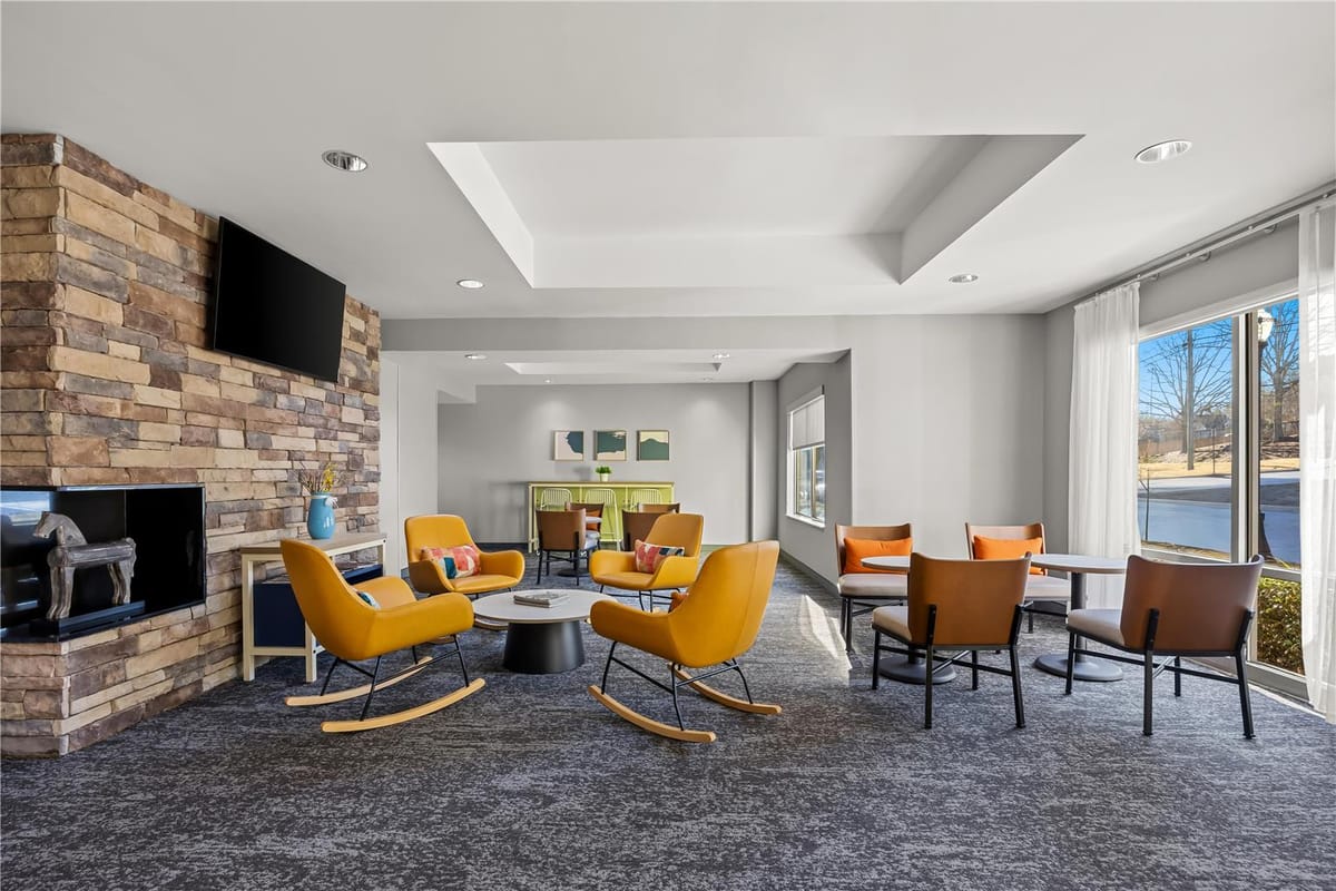 Spark by Hilton Macon North — 4