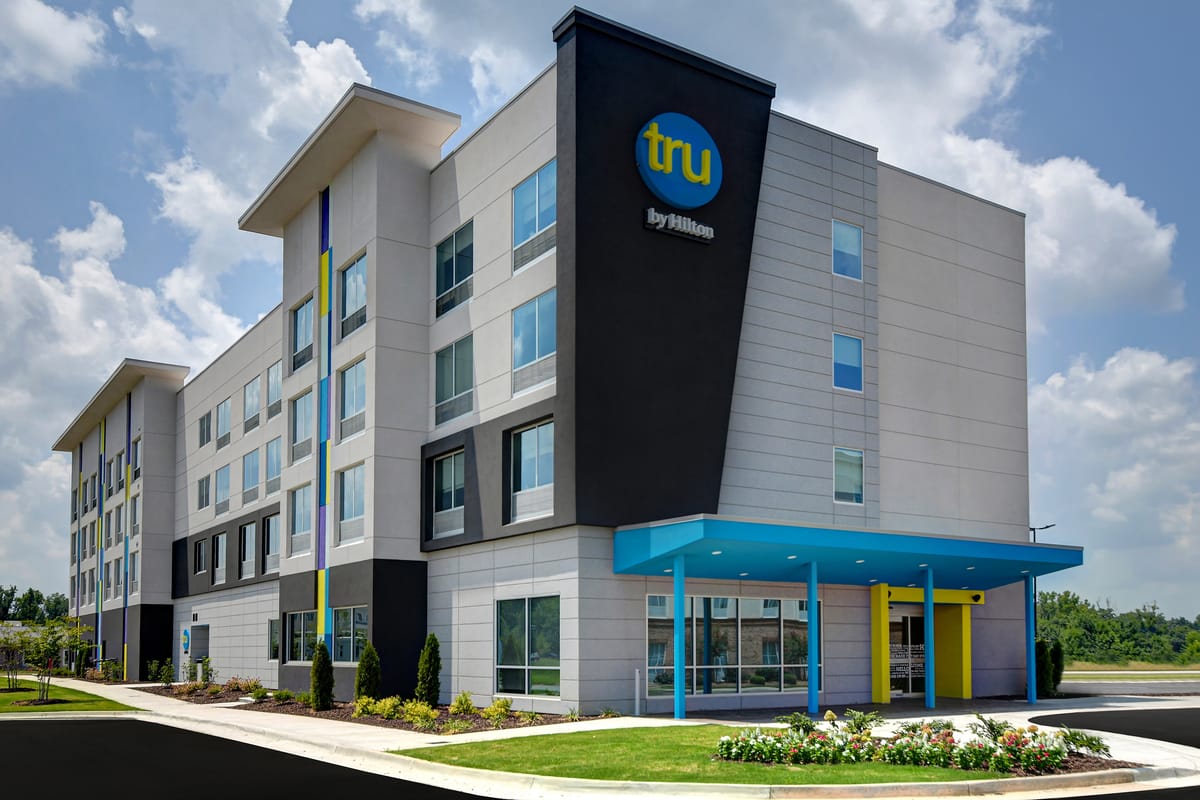 Tru by Hilton Macon North — 2