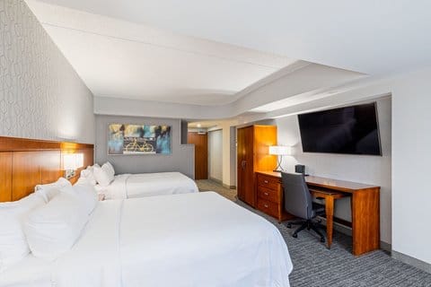 Courtyard by Marriott Boston Waltham — 1