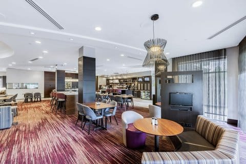 Courtyard by Marriott Boston Waltham — 4