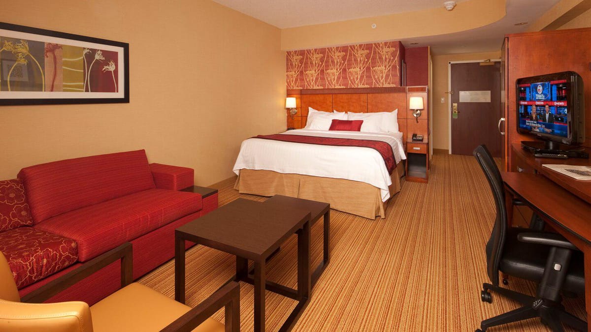 Courtyard by Marriott Boston Waltham — 5
