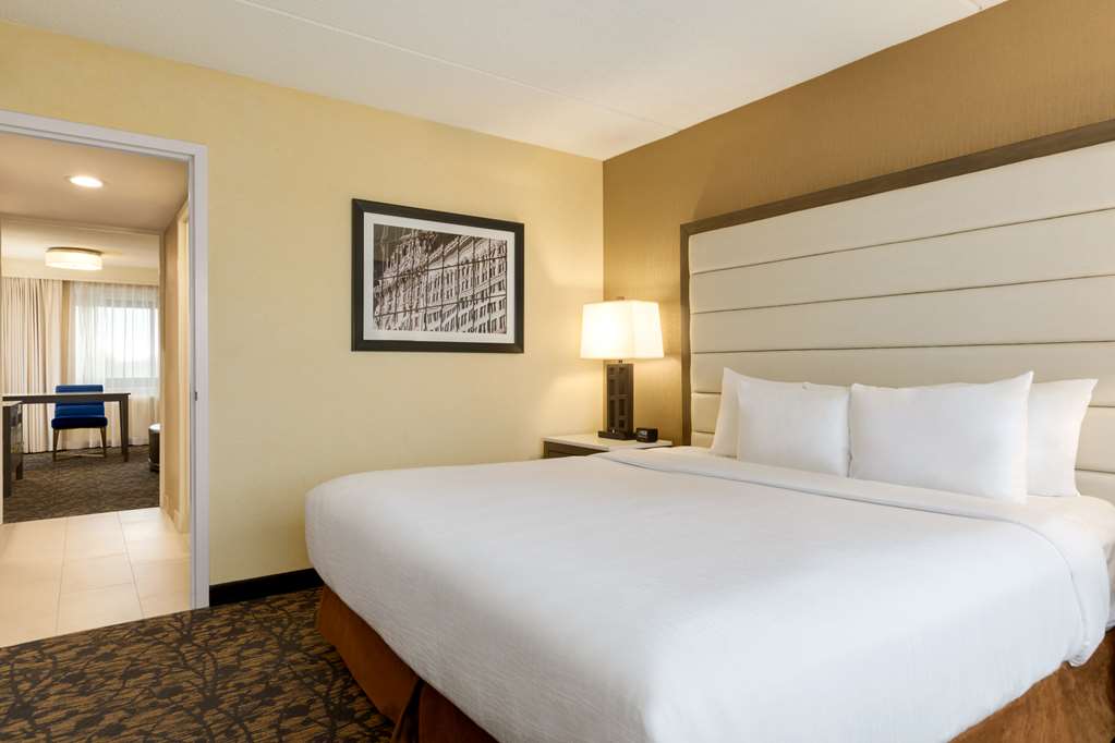 Embassy Suites by Hilton Boston Waltham — 1