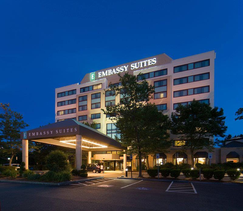 Embassy Suites by Hilton Boston Waltham — 3