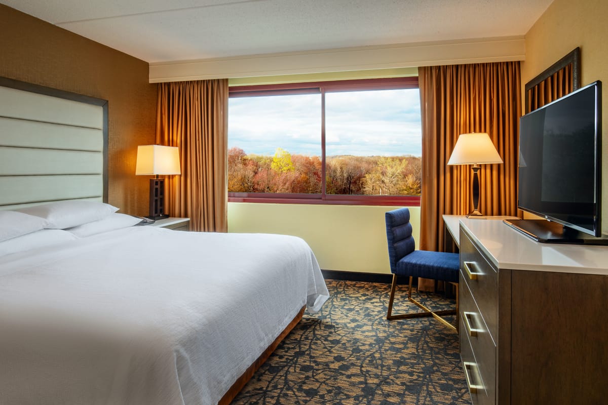 Embassy Suites by Hilton Boston Waltham — 5