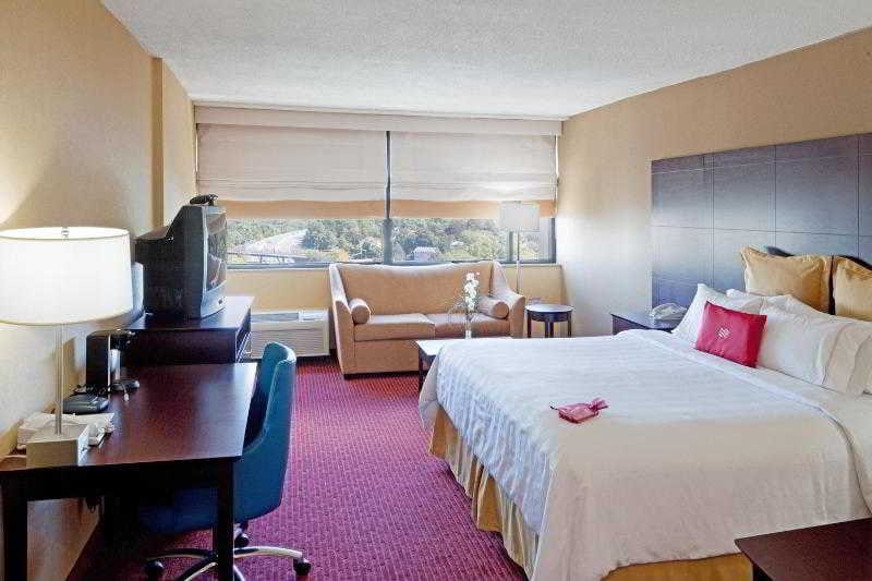 Four Points by Sheraton Boston Newton — 1