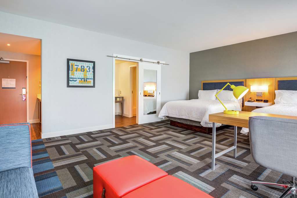 Hampton Inn and Suites Boston/Waltham — 5