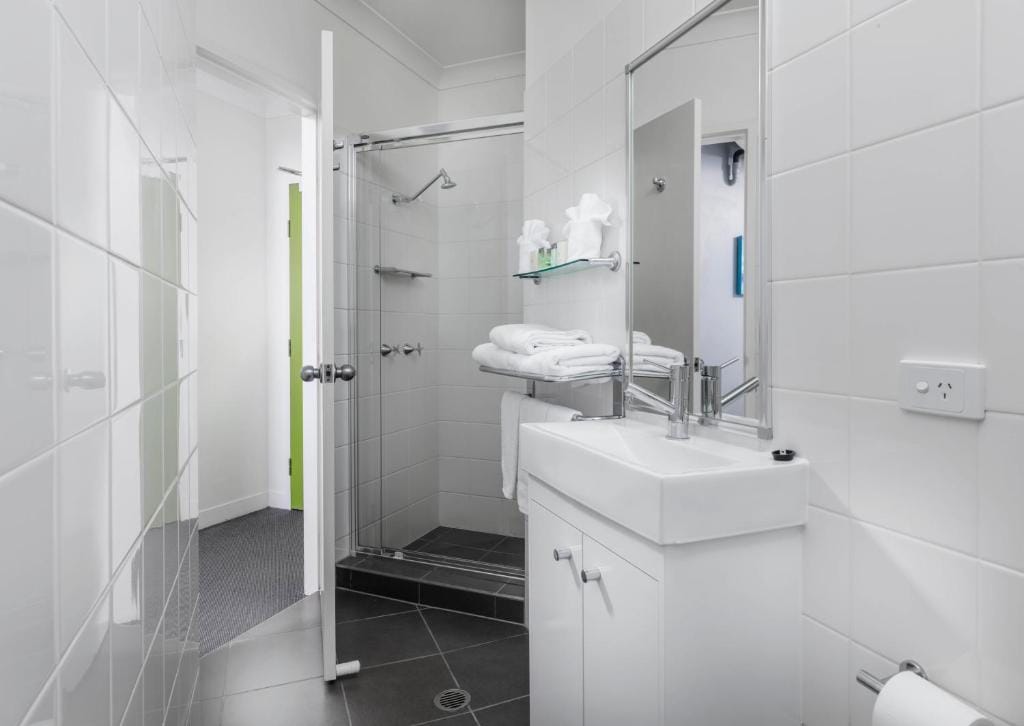 George Hotel Brisbane, Independent Collection by EVT — 3
