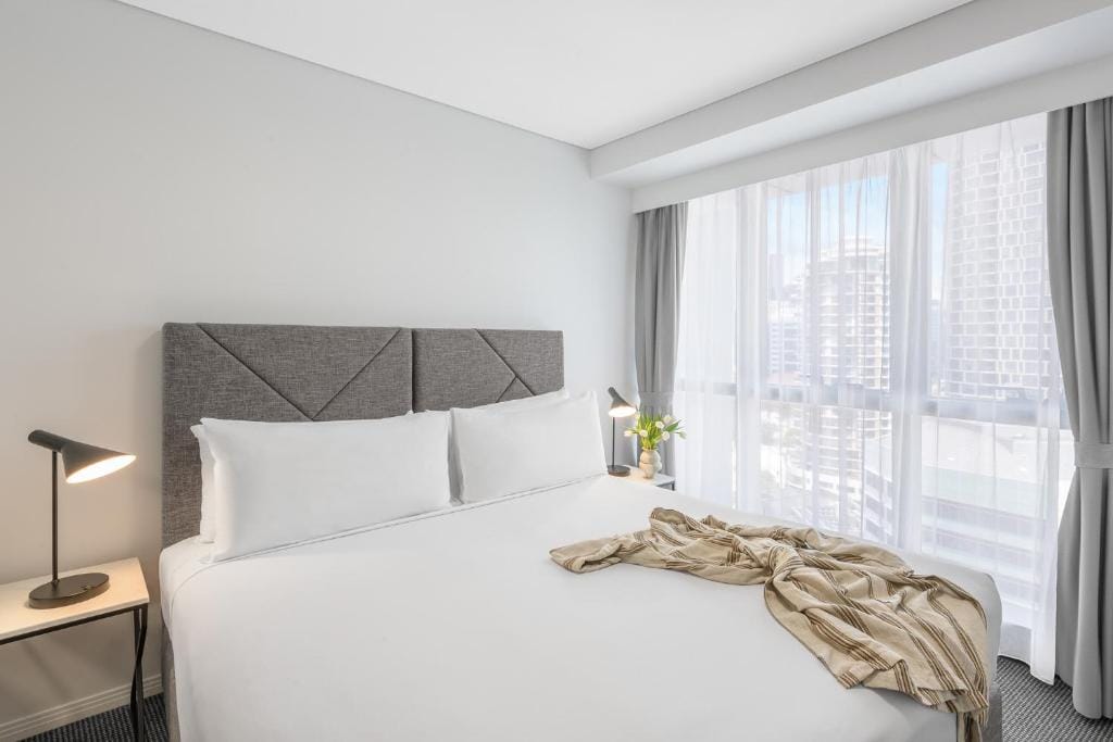 Meriton Suites Adelaide Street, Brisbane — 4