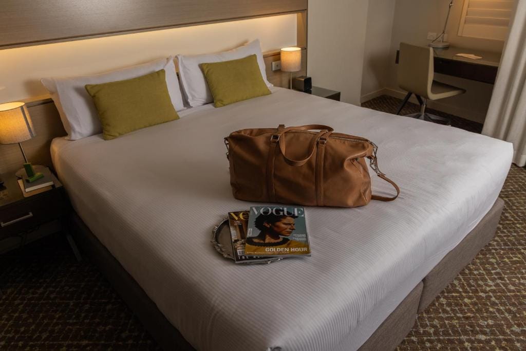 Point Hotel — 2