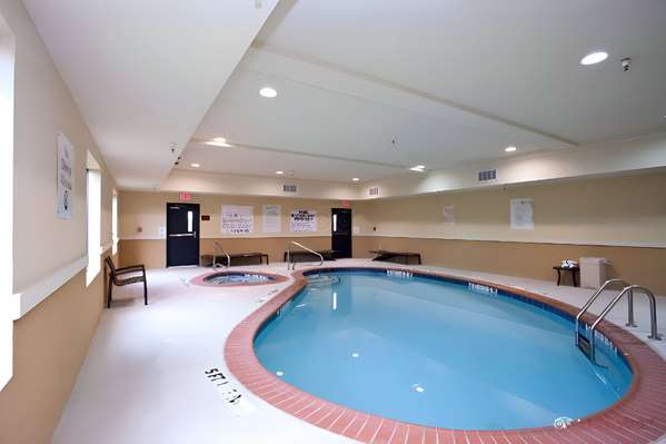 Comfort Inn & Suites Dallas Medical-Market Center — 4