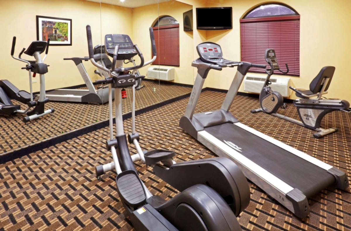 Comfort Inn & Suites Dallas Medical-Market Center — 5