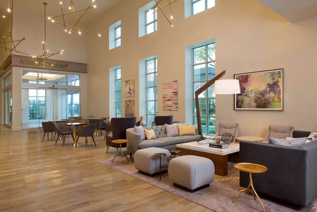 DoubleTree by Hilton Hotel Dallas - Love Field — 1