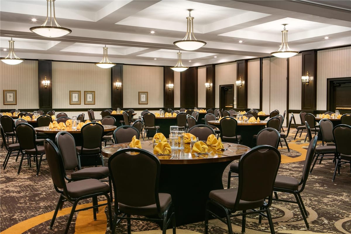 DoubleTree by Hilton Hotel Dallas - Market Center — 5