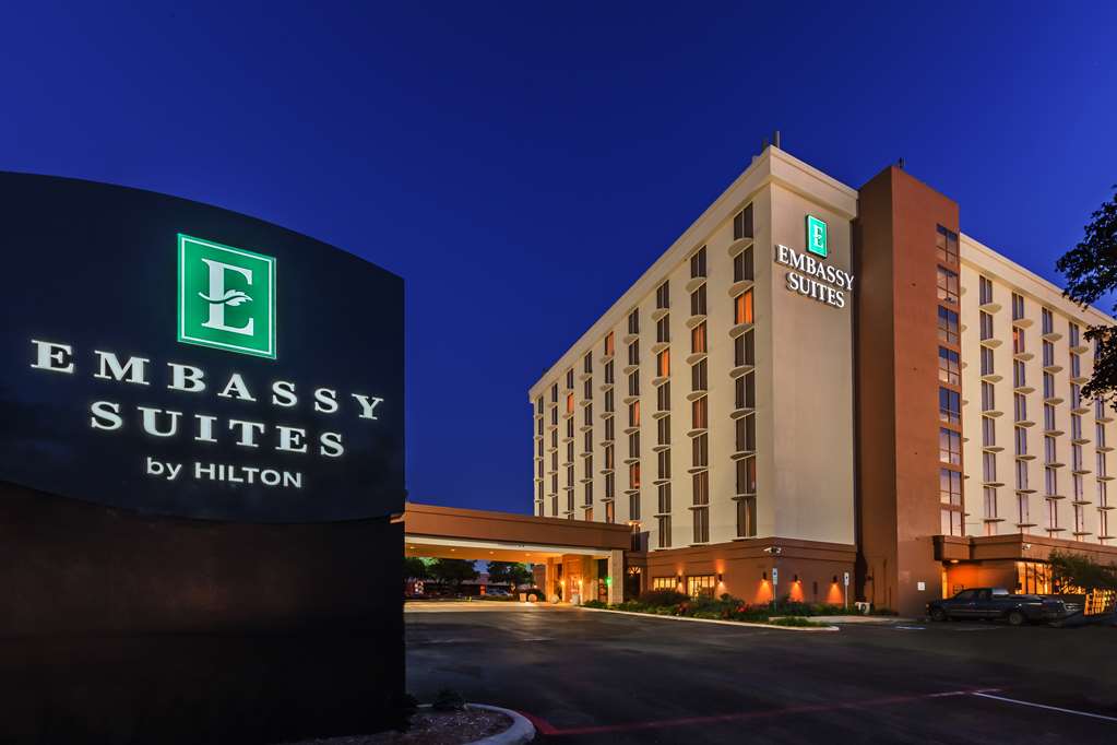 Embassy Suites by Hilton Dallas Market Center — 1