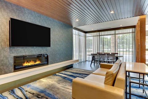 Fairfield by Marriott Inn & Suites Dallas Love Field — 1