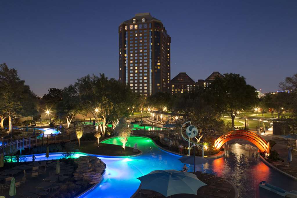 Hilton Anatole — 2