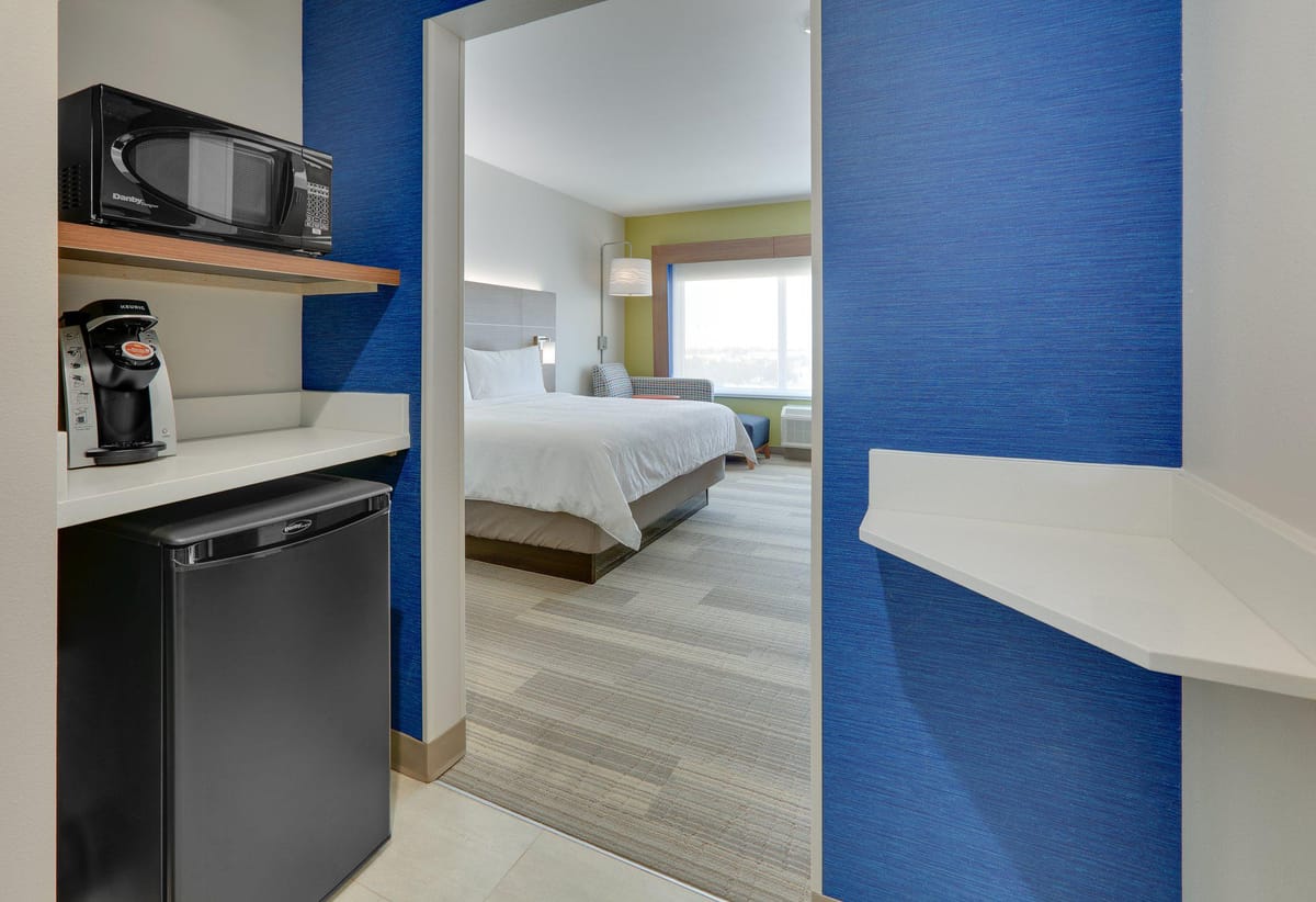Holiday Inn Express & Suites Dallas NW Hwy - Love Field by IHG — 3