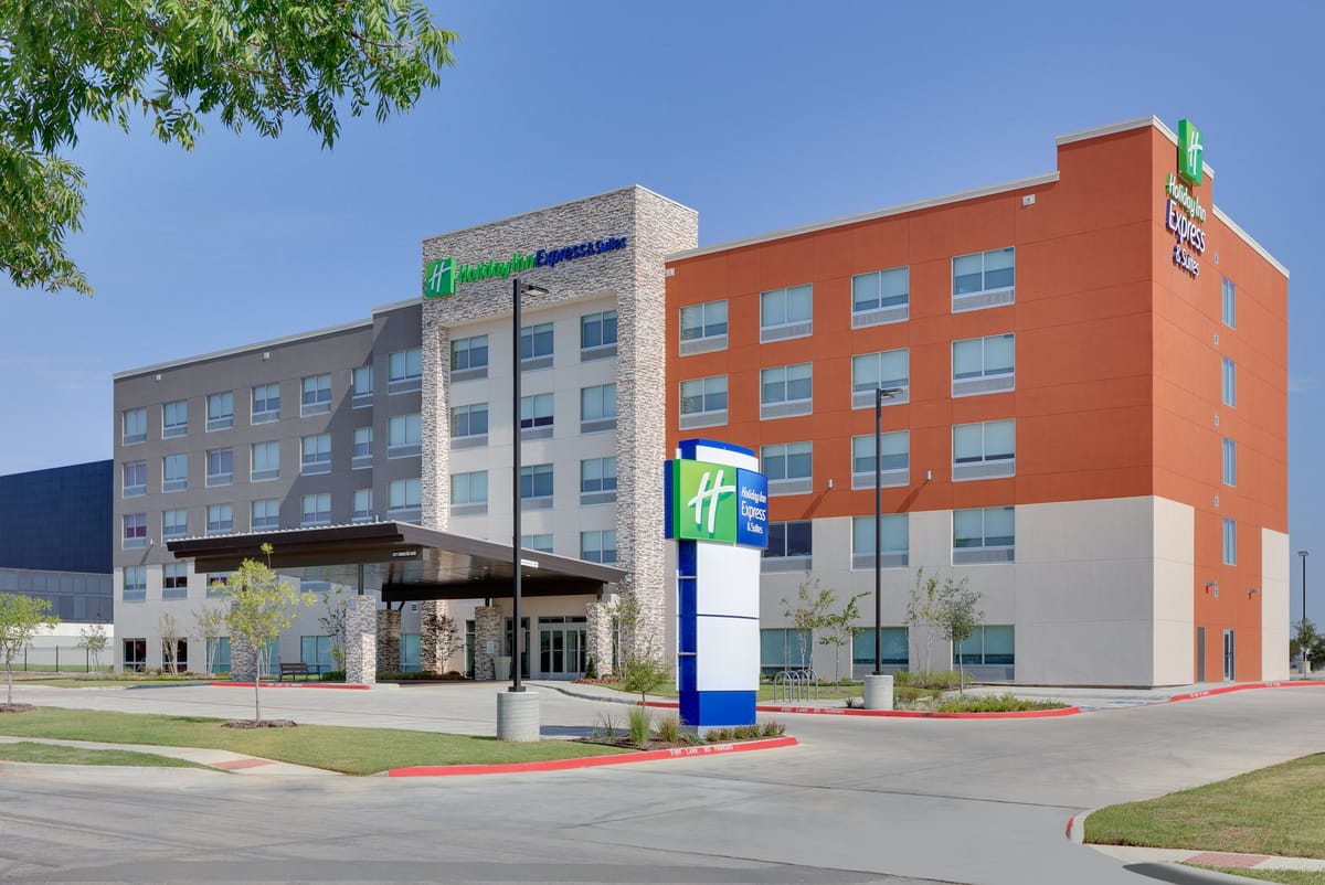 Holiday Inn Express & Suites Dallas NW Hwy - Love Field by IHG — 4