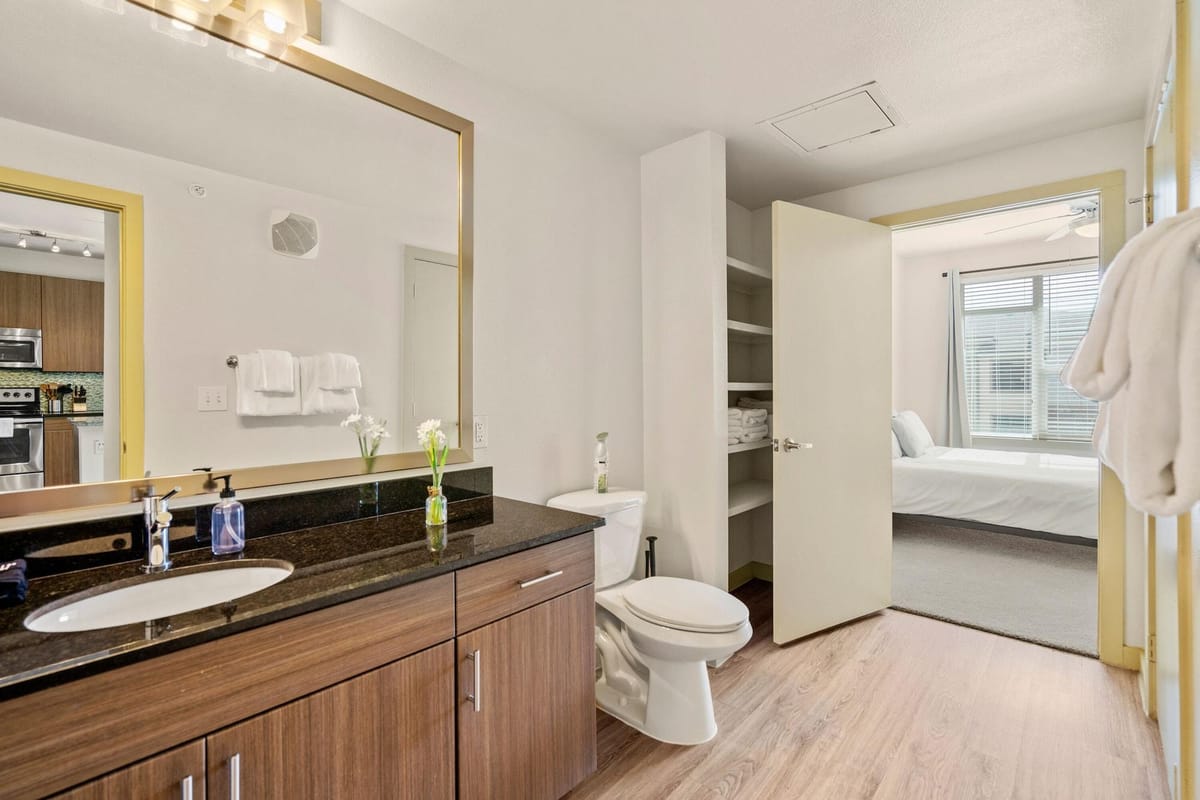 Kasa Love Field-Medical District Dallas — 4