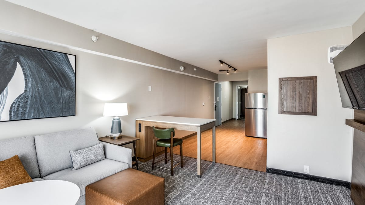 Staybridge Suites Dallas Market Ctr Love Field by IHG — 4