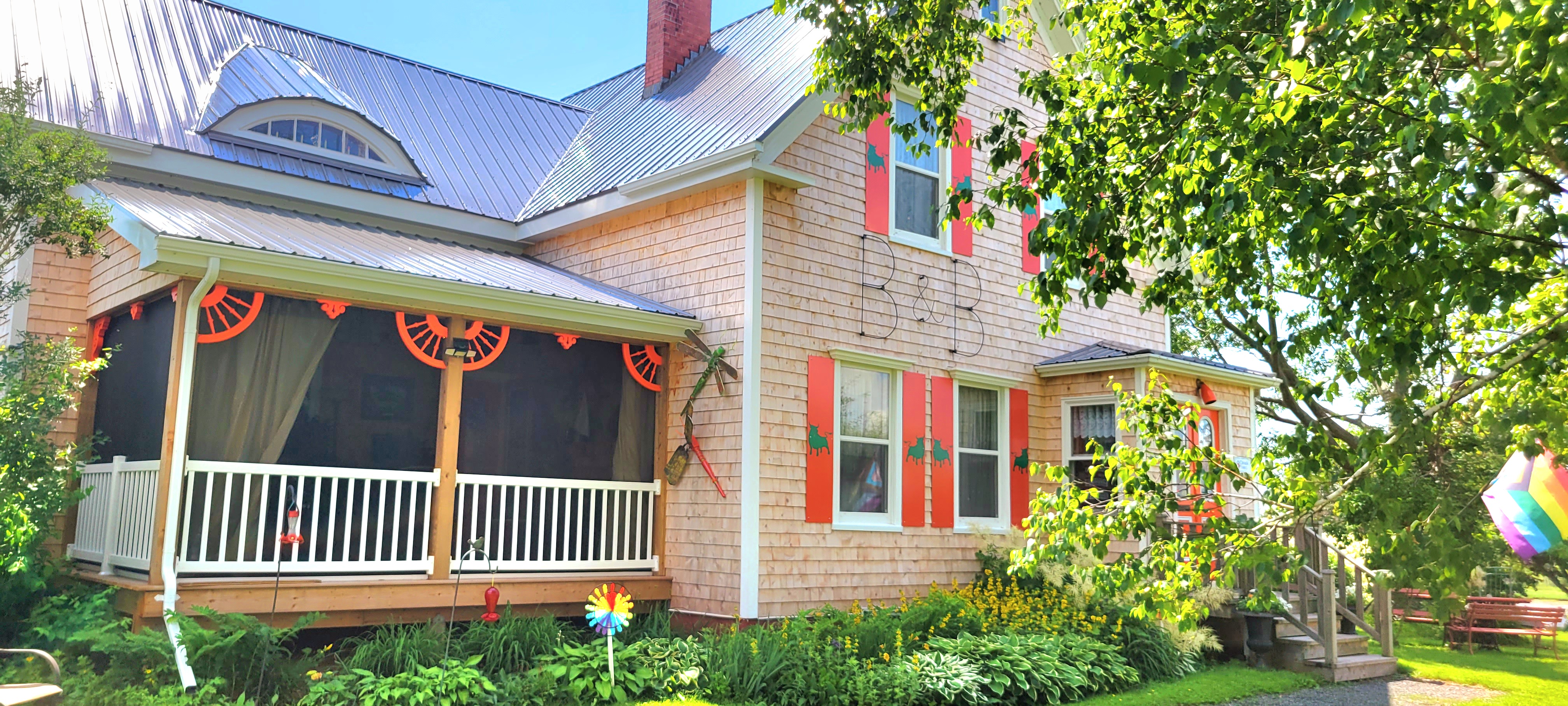 Green Gay Bulls B&B — 1