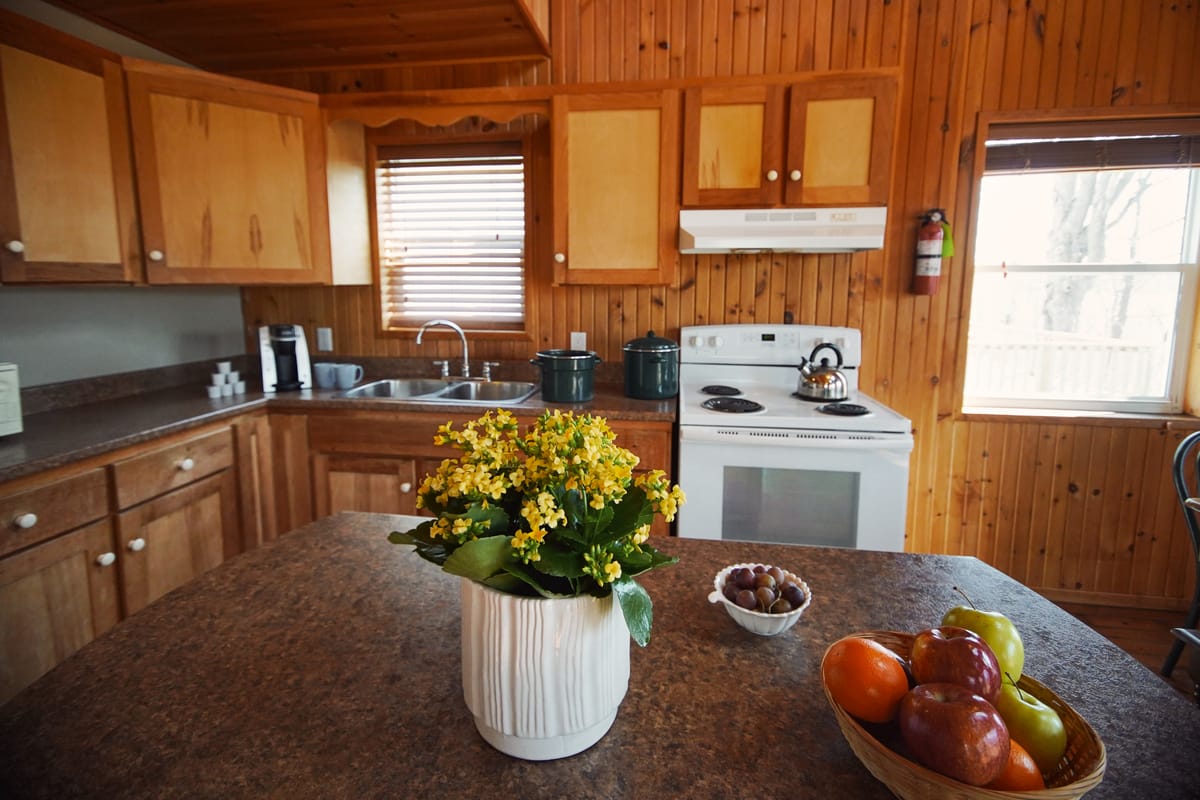 Lanes Riverhouse Inn & Cottages — 1