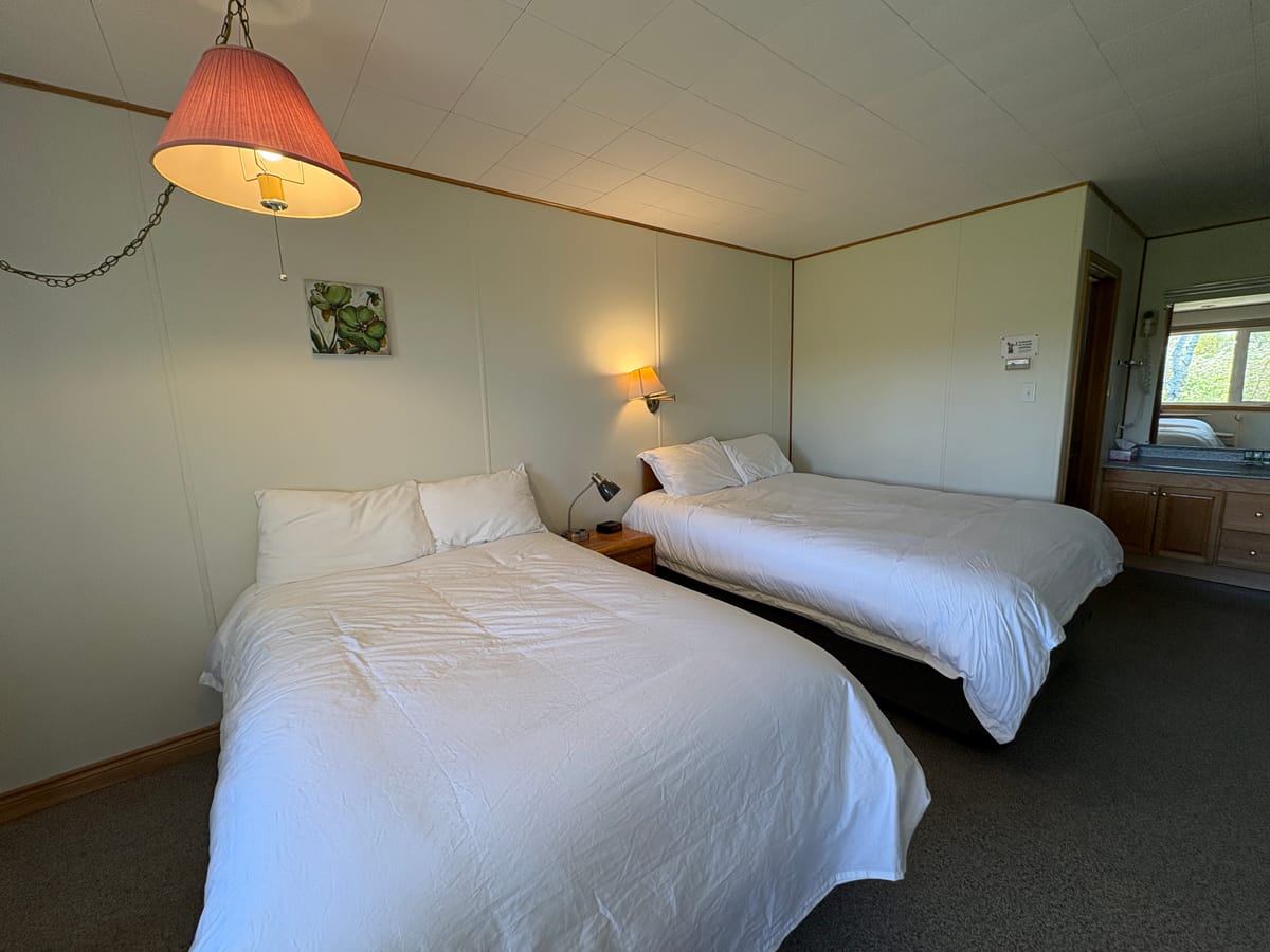 Lanes Riverhouse Inn & Cottages — 5