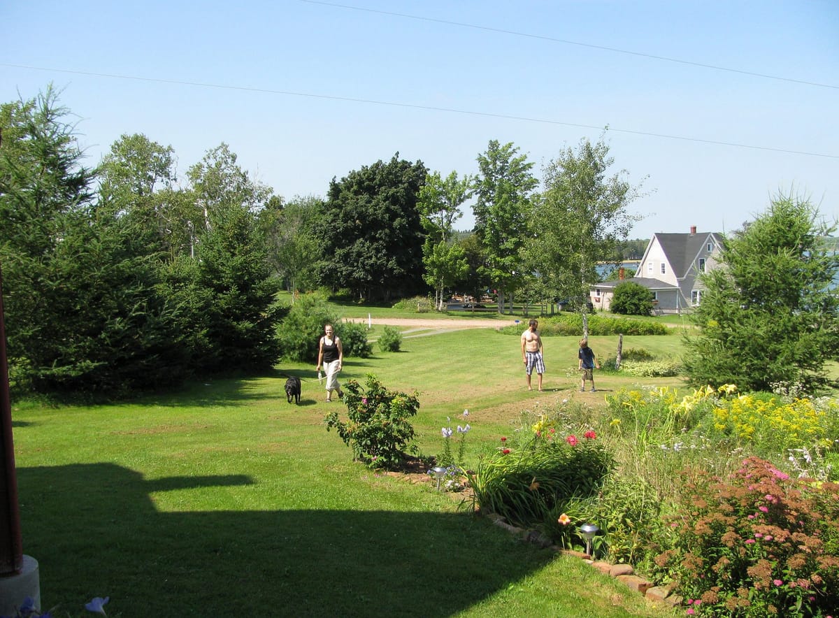 Mary MacQueen's By-The-Sea Bed & Breakfast — 3