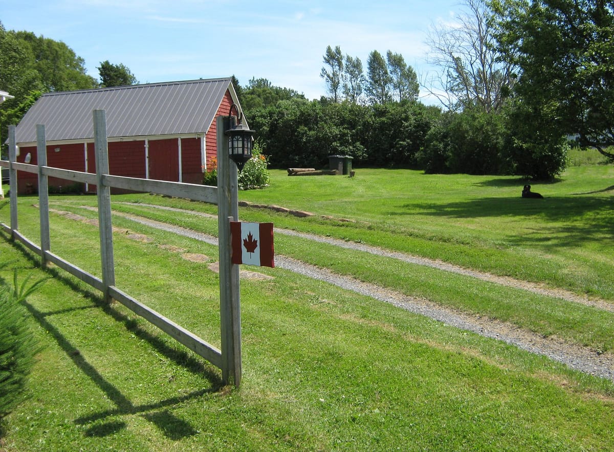 Mary MacQueen's By-The-Sea Bed & Breakfast — 4