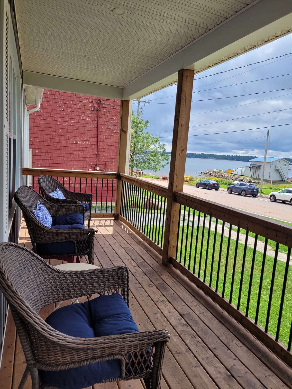 Stones Throw Bed and Breakfast — 1