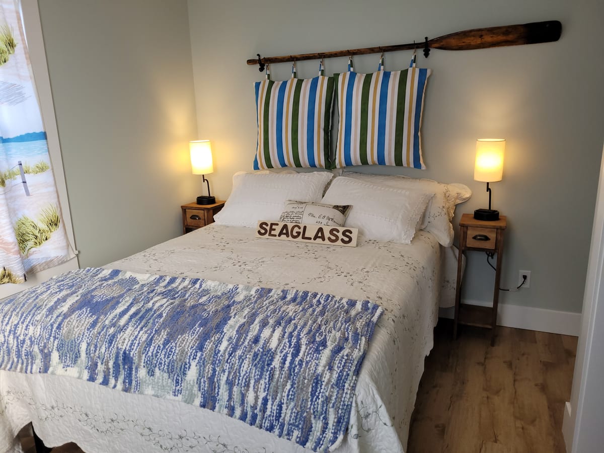 Stones Throw Bed and Breakfast — 2