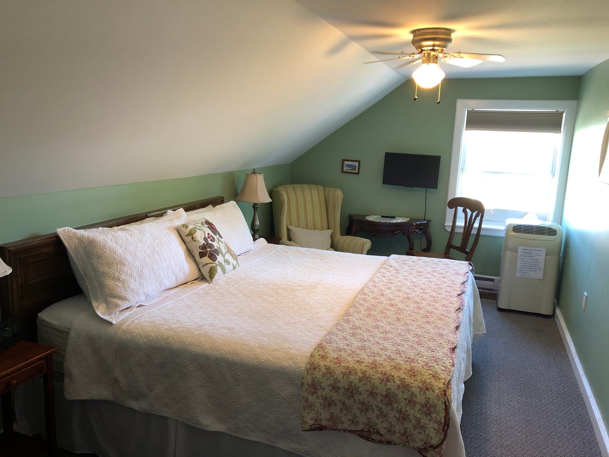 The Georgetown Inn & Restaurant — 4
