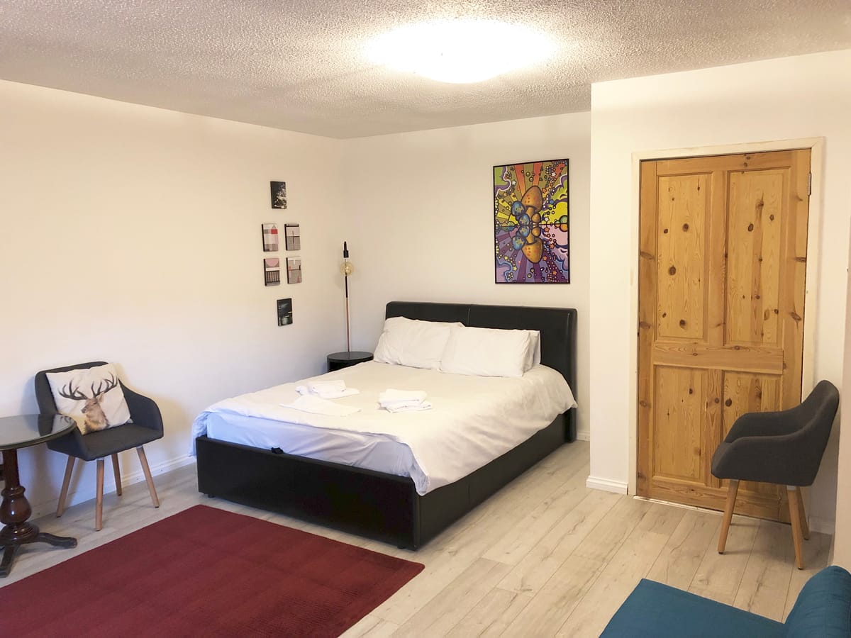 Edinburgh Castle View Studio Flat — 2