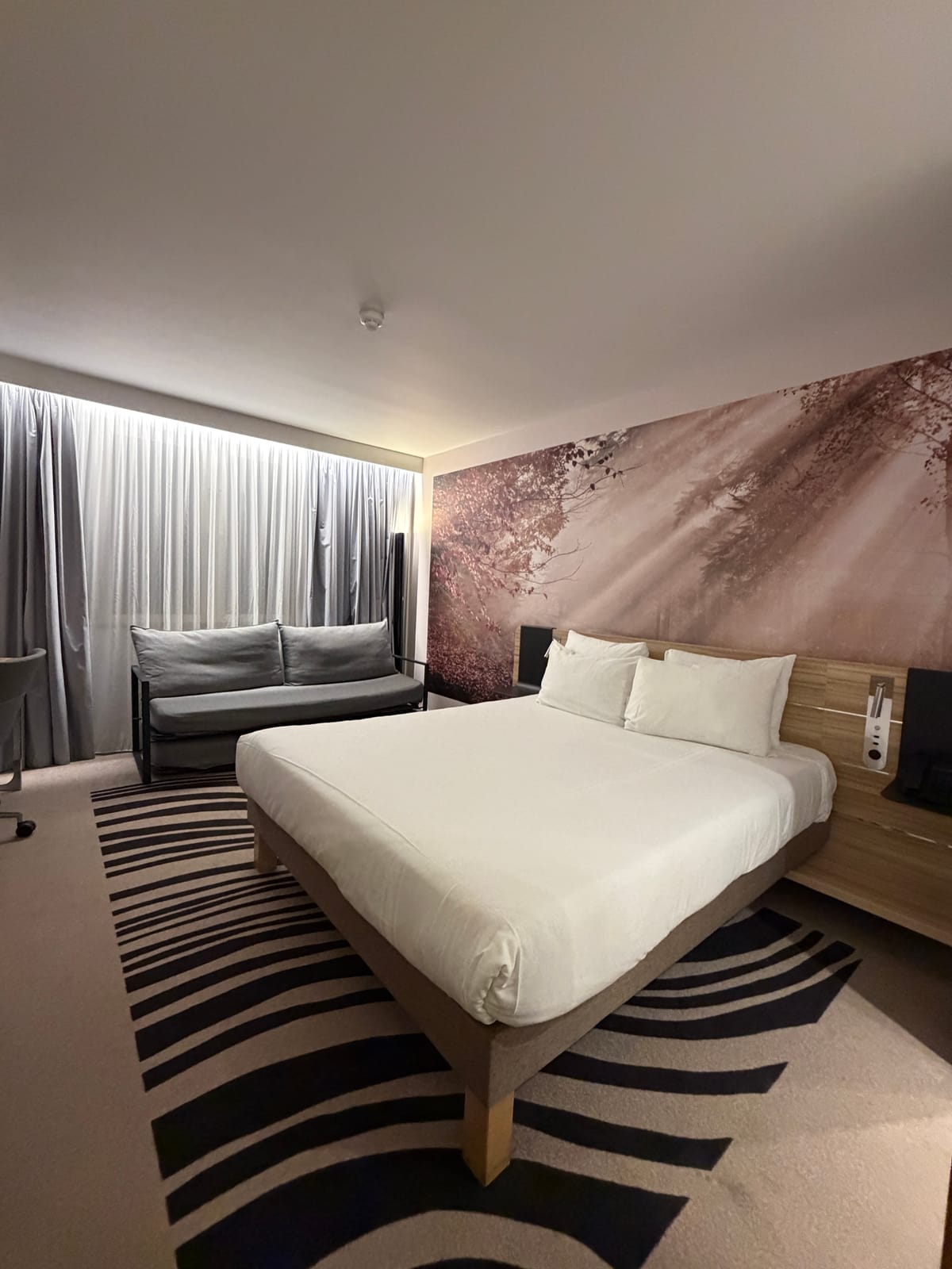 Novotel Edinburgh Centre — 5
