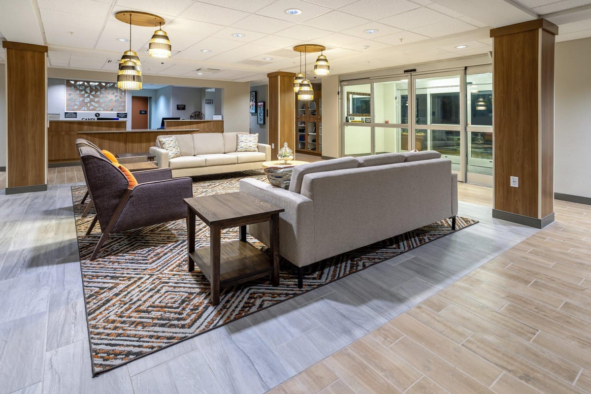 Candlewood Suites Building 2250 — 1