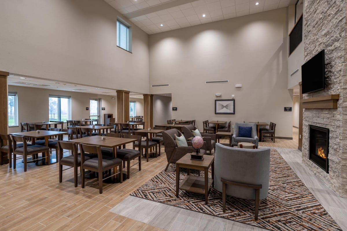 Candlewood Suites Building 2250 — 2