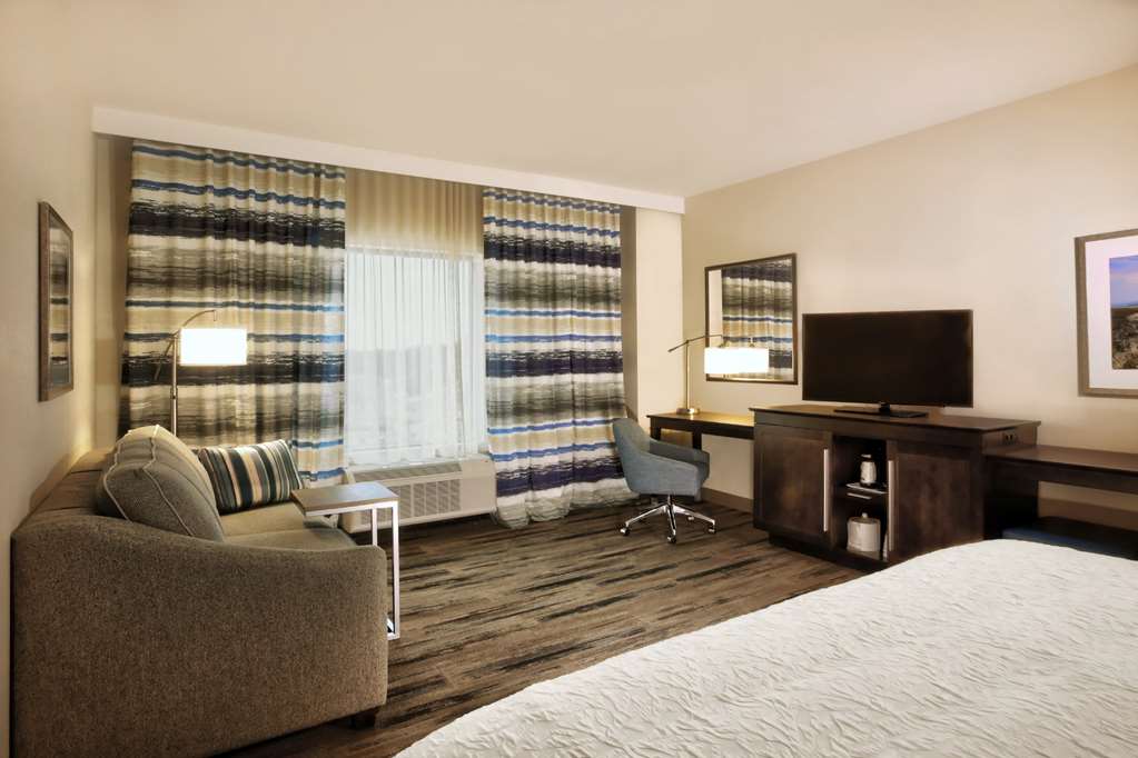 Hampton Inn & Suites Baltimore/Aberdeen — 1