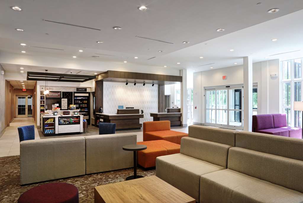 Hilton Garden Inn Bel Air — 3