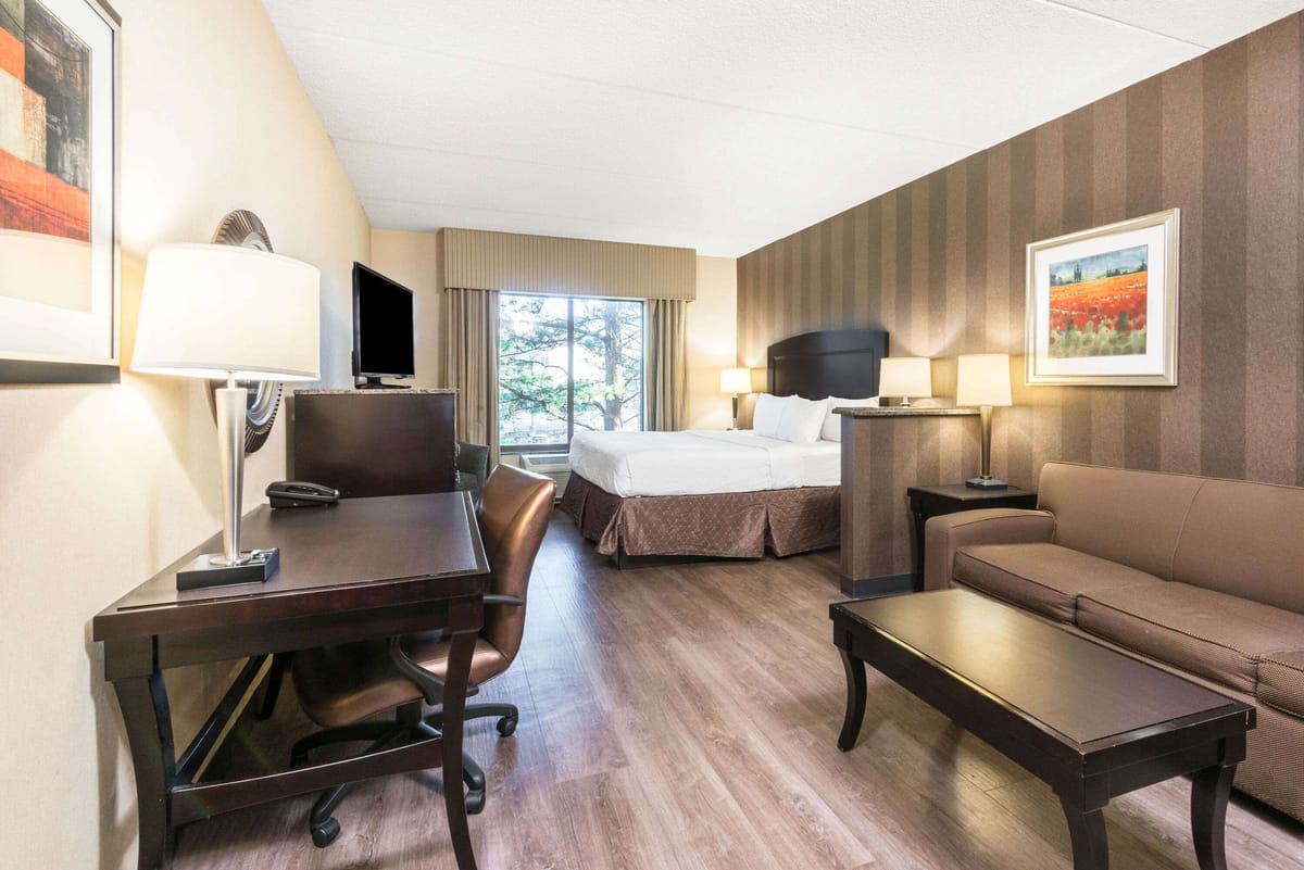 La Quinta Inn & Suites by Wyndham Bel Air/I-95 Exit 77A — 1